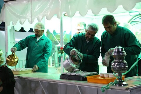 افتتاح موکب و چایخانه امام رضا(ع) در شهربازی کرمان