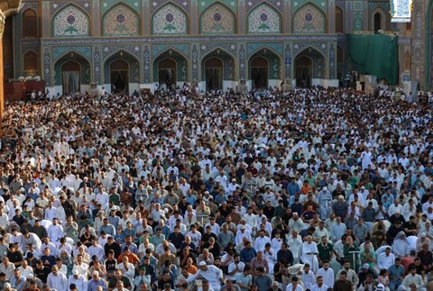 برگزاری نماز عید قربان در حرم امامین کاظمین (علیهما السلام)
