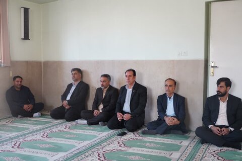 برگزاری نشست تبیینی اندیشه اللهی و سیاسی امام (ره)در خرم آباد