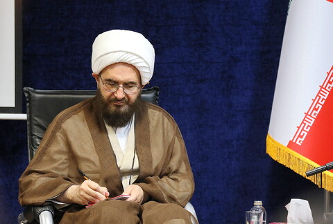 تصاویر/ دیدار رئیس شورای سیاست گذاری ائمه جمعه با آیت الله اعرافی