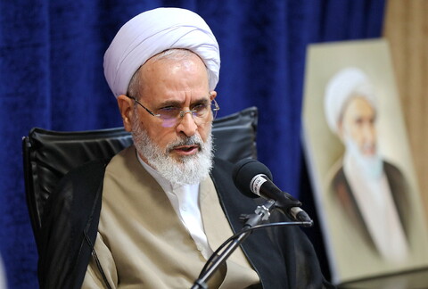 تصاویر/ دیدار رئیس شورای سیاست گذاری ائمه جمعه با آیت الله اعرافی