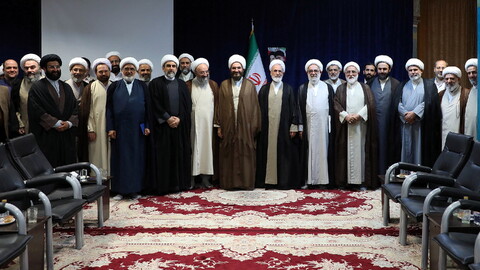 تصاویر/ دیدار رئیس شورای سیاست گذاری ائمه جمعه با آیت الله اعرافی