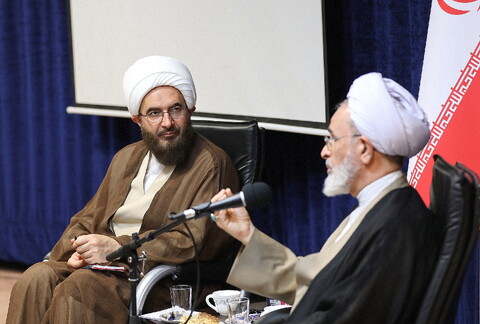 تصاویر/ دیدار رئیس شورای سیاست گذاری ائمه جمعه با آیت الله اعرافی