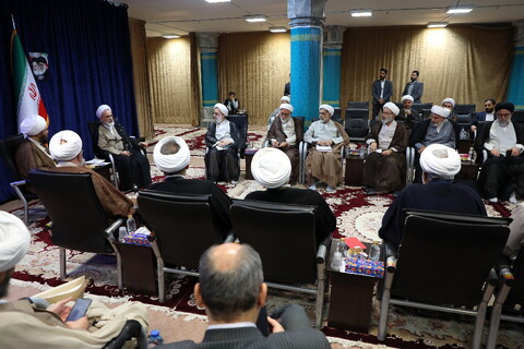 تصاویر/ دیدار رئیس شورای سیاست گذاری ائمه جمعه با آیت الله اعرافی