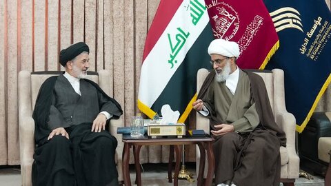 تصاویر/  دیدار مشاور رئیس جمهور در امور روحانیت با رئیس موسسه الدلیل