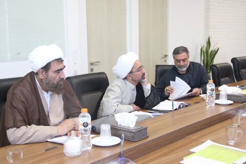 تصاویر / جلسه شورای حوزه علمیه استان قزوین برگزارشد