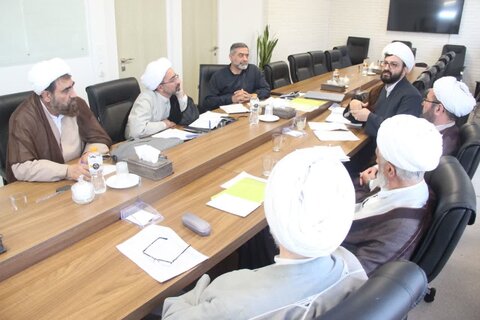 تصاویر / جلسه شورای حوزه علمیه استان قزوین برگزارشد