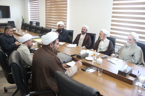 تصاویر / جلسه شورای حوزه علمیه استان قزوین برگزارشد