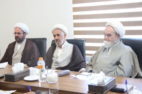 تصاویر / جلسه شورای حوزه علمیه استان قزوین برگزارشد