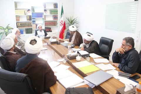 تصاویر / جلسه شورای حوزه علمیه استان قزوین برگزارشد