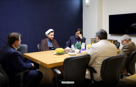 تصاویر/ بازدید استاندار قم از مرکز اسناد حوزه و روحانیت