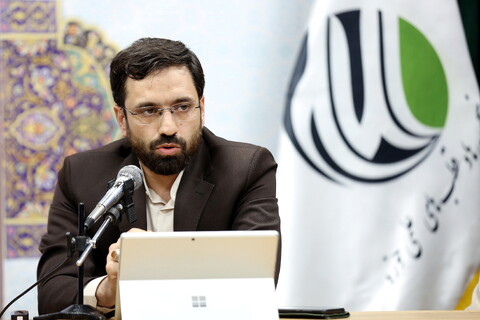 تصاویر/ هم اندیشی جمعی از نخبگان اقتصادی حوزه و دانشگاه