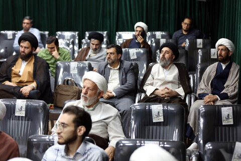 تصاویر/ هم اندیشی جمعی از نخبگان اقتصادی حوزه و دانشگاه