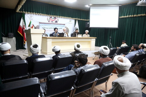 تصاویر/ هم اندیشی جمعی از نخبگان اقتصادی حوزه و دانشگاه