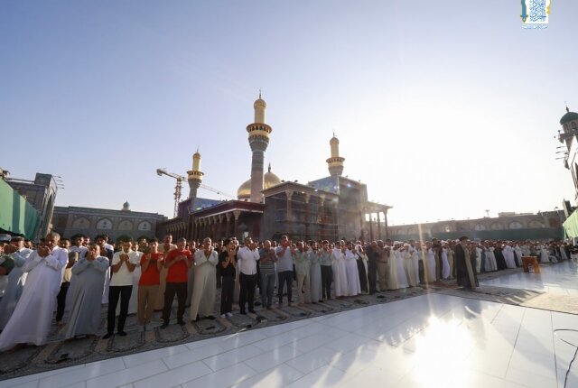 تصاویر/ برگزاری نماز عید قربان در حرم امامین کاظمین (علیهما السلام)