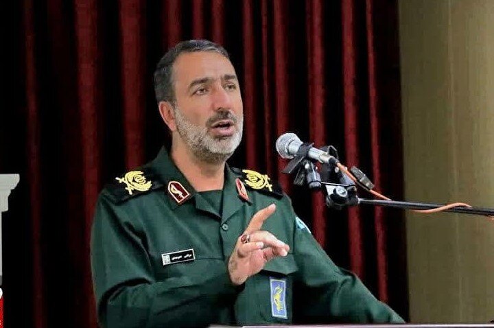 تقویت نقش بسیج و مساجد در جذب جوانان و دفاع از انقلاب ضروری است