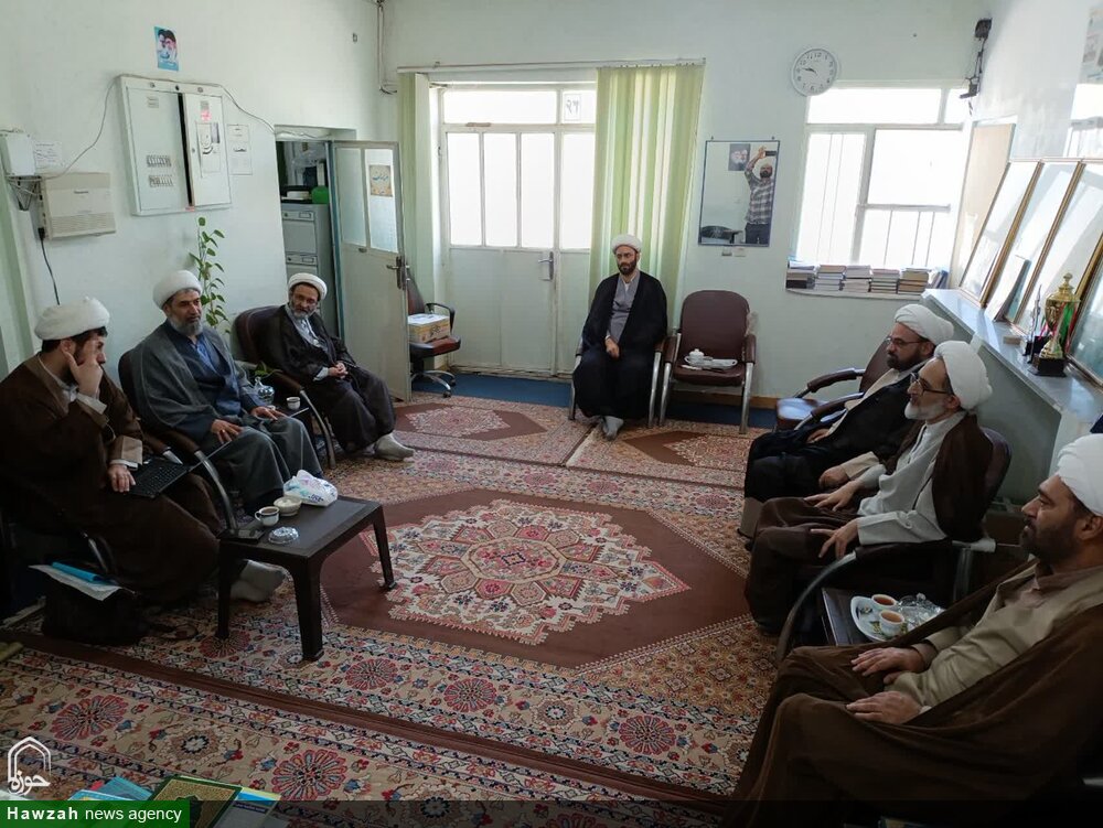 بازدید معاون پژوهش حوزه علمیه خوزستان از مدرسه علمیه آیت‌الله قاضی