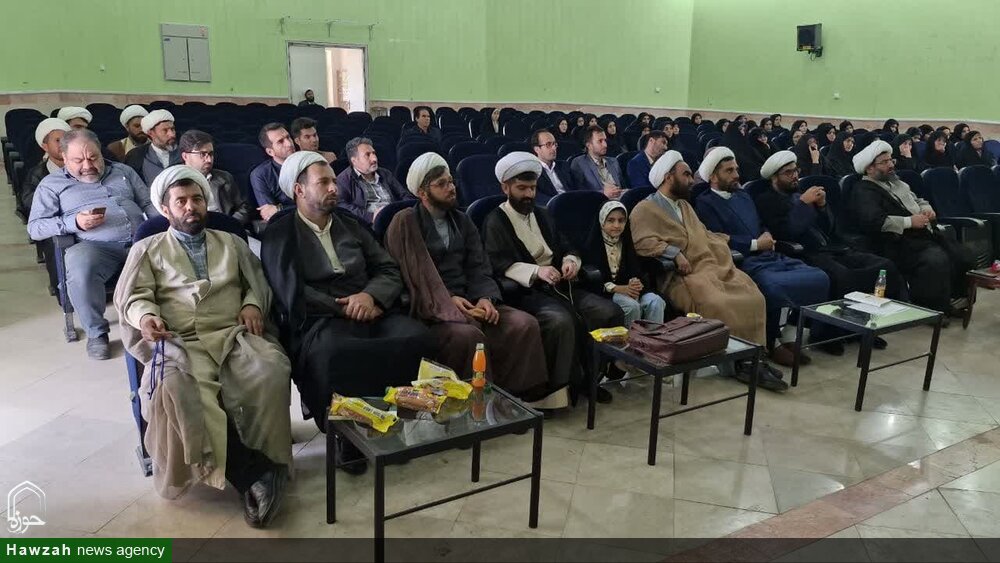 تصاویر/ دوره توانمندسازی اقشار تاثیرگذار و کنشگر " نشر مبانی اندیشه ای امامین انقلاب " در شهرستان اهر