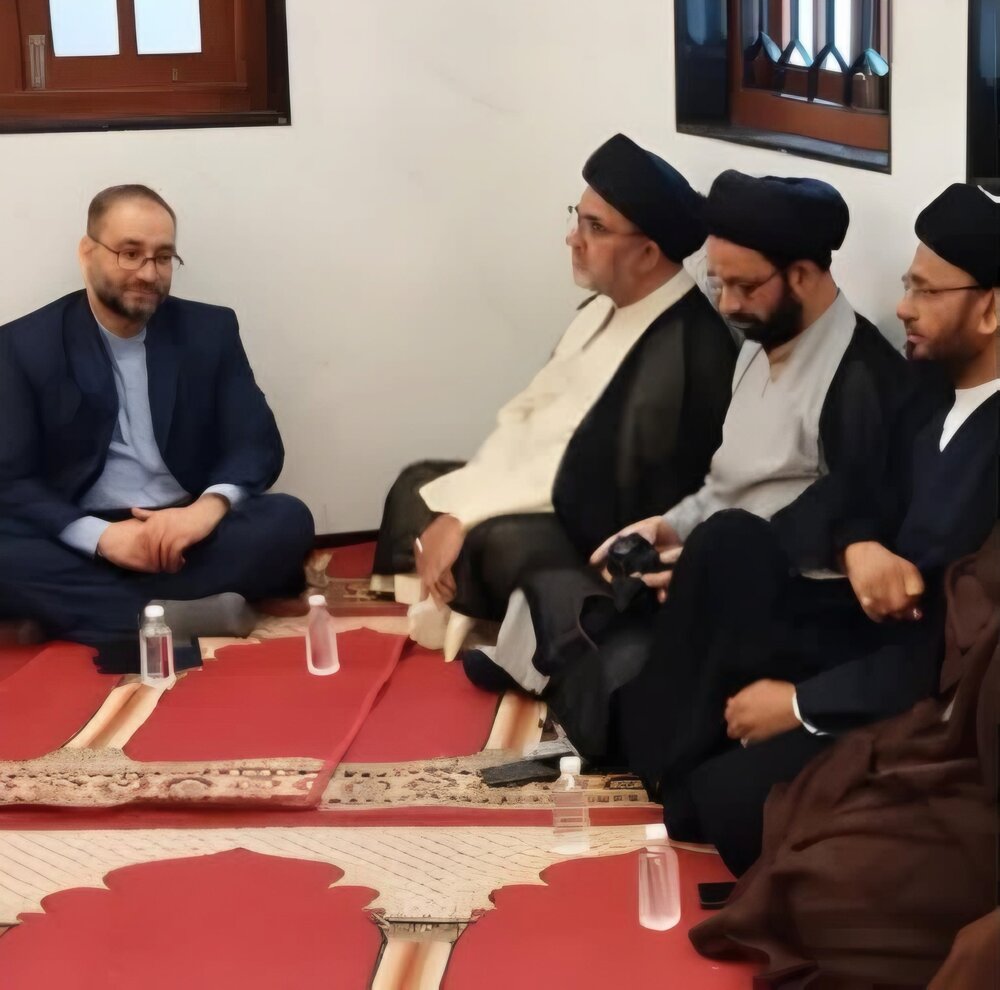 छात्रों को स्थानीय शैक्षणिक संस्थान के बाद क़ुम और नजफ़ का सफ़र करना चाहिएः हुज्जतुल इस्लाम वल-मुस्लेमीन कमाल हुसैनी