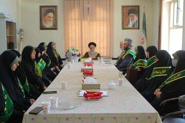 تبیین راه شهدا برای نسل‌های آینده وظیفه‌ای همگانی است