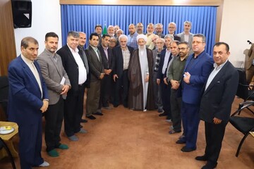 مسجد بازار، باید از همه مساجد دیگر سطح شهر شلوغ‌تر باشد