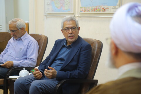 تصاویر / دیدار اعضای ستاد توسعه و بازسازی عتبات با آیت الله اعرافی