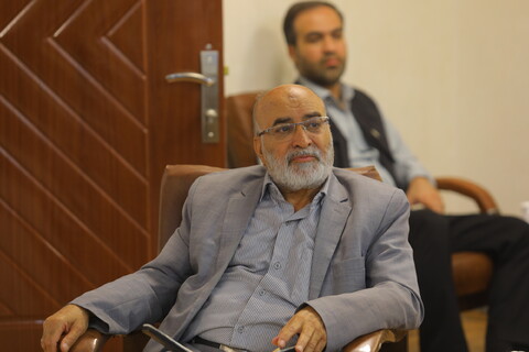 تصاویر / دیدار اعضای ستاد توسعه و بازسازی عتبات با آیت الله اعرافی