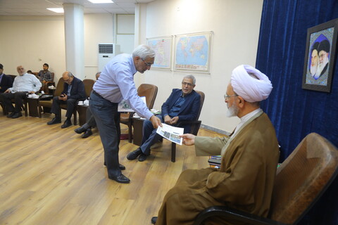 تصاویر / دیدار اعضای ستاد توسعه و بازسازی عتبات با آیت الله اعرافی