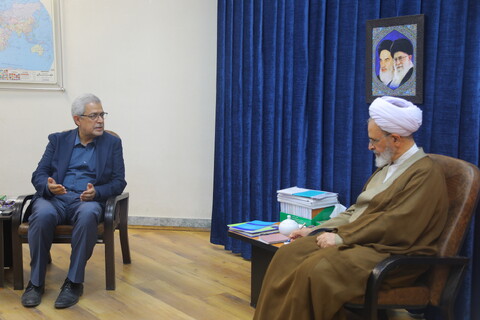 تصاویر / دیدار اعضای ستاد توسعه و بازسازی عتبات با آیت الله اعرافی