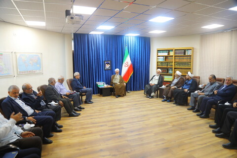 تصاویر / دیدار اعضای ستاد توسعه و بازسازی عتبات با آیت الله اعرافی