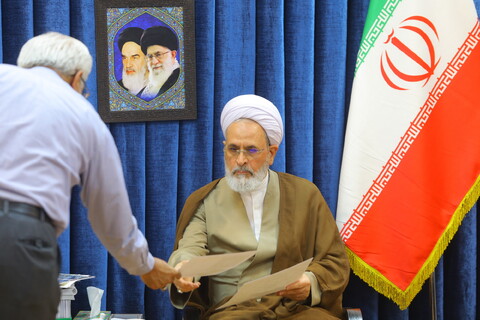 تصاویر / دیدار اعضای ستاد توسعه و بازسازی عتبات با آیت الله اعرافی