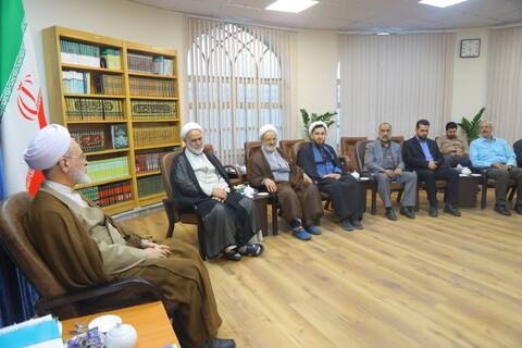 تصاویر / دیدار اعضای ستاد توسعه و بازسازی عتبات با آیت الله اعرافی