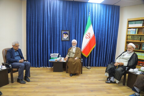 تصاویر / دیدار اعضای ستاد توسعه و بازسازی عتبات با آیت الله اعرافی