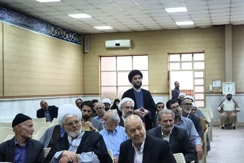 تصاویر | دیدار نماینده ولی فقیه در استان زنجان با ائمه جماعات و هیئت امنای تعدادی از مساجد زنجان