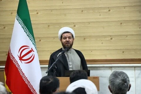 تصاویر | دیدار نماینده ولی فقیه در استان زنجان با ائمه جماعات و هیئت امنای تعدادی از مساجد زنجان