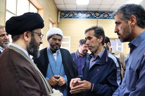 تصاویر | دیدار نماینده ولی فقیه در استان زنجان با ائمه جماعات و هیئت امنای تعدادی از مساجد زنجان