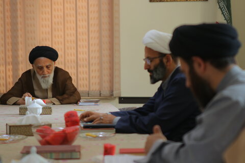 جلسه شورای معاونین