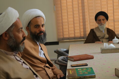 جلسه شورای معاونین