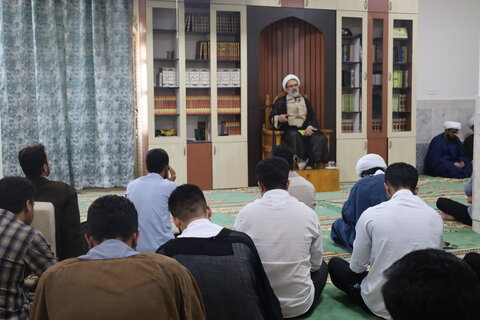 دیدار معاون امور صیانتی حوزه های علمیه با طلاب و مبلغین  بندرعباس