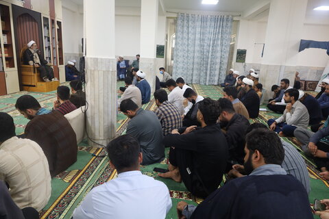 دیدار معاون امور صیانتی حوزه های علمیه با طلاب و مبلغین  بندرعباس