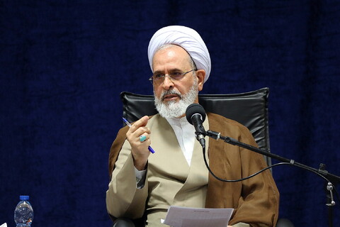 دیدار دبیران و مدیران علمی همایش یکصدمین سالگرد بازتأسیس حوزه علمیه قم با آیت الله اعرافی