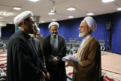 دیدار دبیران و مدیران علمی همایش یکصدمین سالگرد بازتأسیس حوزه علمیه قم با آیت الله اعرافی