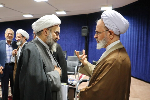 دیدار دبیران و مدیران علمی همایش یکصدمین سالگرد بازتأسیس حوزه علمیه قم با آیت الله اعرافی