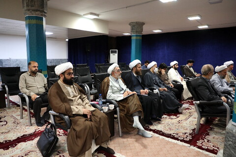 دیدار دبیران و مدیران علمی همایش یکصدمین سالگرد بازتأسیس حوزه علمیه قم با آیت الله اعرافی