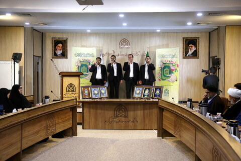 تصاویر/ اختتامیه بیست‌و دومین جشنواره قرآن و عترت دانشگاه علوم و معارف قرآن کریم