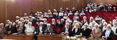 تصاویر/ دیدار نماینده ولی در استان گیلان با طلاب گیلانی مقیم قم