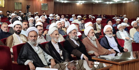 تصاویر/ دیدار نماینده ولی در استان گیلان با طلاب گیلانی مقیم قم