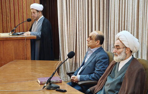 تصاویر/ دیدار نماینده ولی در استان گیلان با طلاب گیلانی مقیم قم