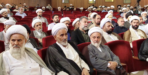 تصاویر/ دیدار نماینده ولی در استان گیلان با طلاب گیلانی مقیم قم