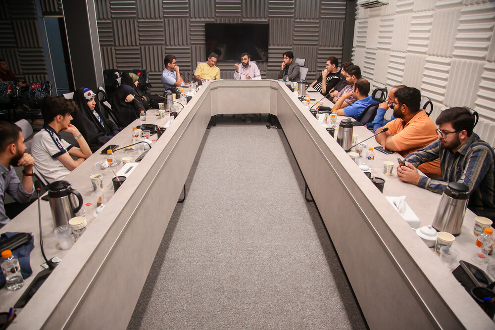 نخستین نشست «انتقال تجربه در تولید فیلم‌ کوتاه» در قم برگزار شد